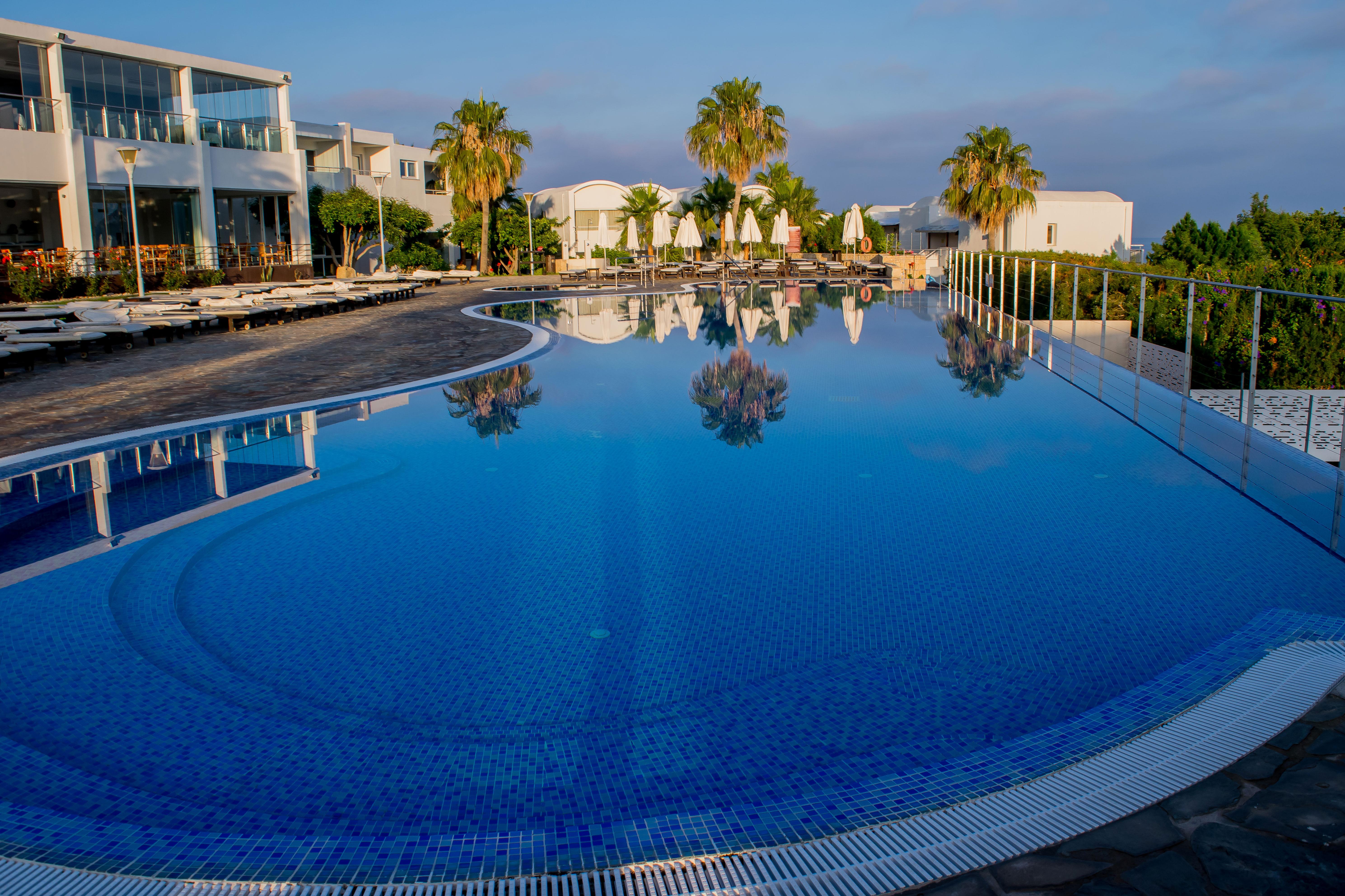 Theo Sunset Bay Hotel Kissonerga Exterior foto